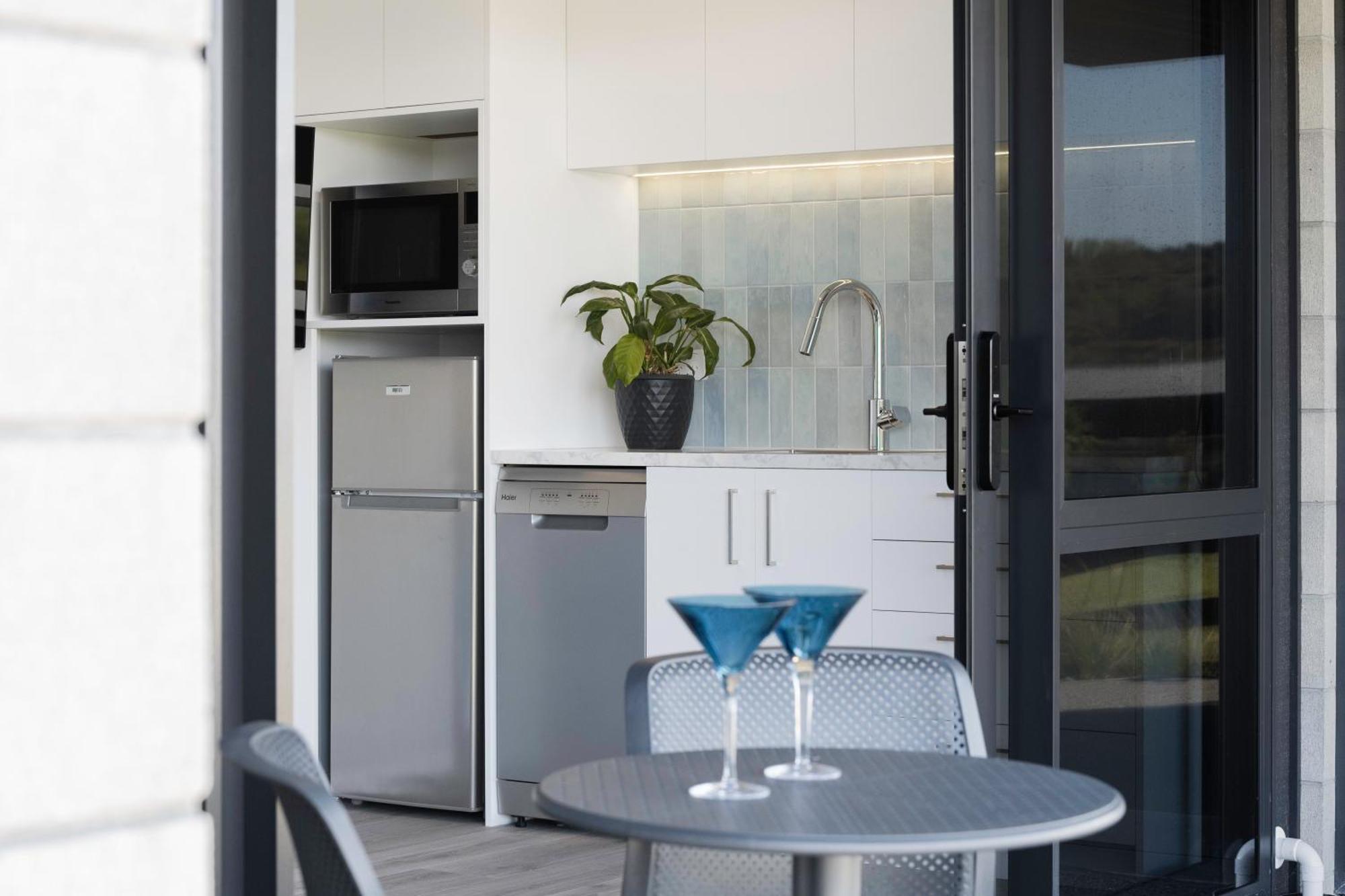 Pukehina Estuary Sunset Views Townhouse & Studio Εξωτερικό φωτογραφία